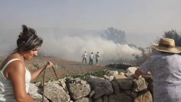 Miles de evacuados de La Gomera ante el avance de las llamas (FOTOS, VÍDEO)