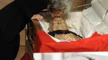 Muere Santiago Carrillo: Miles de ciudadanos se despiden de él en Madrid (VÍDEO, FOTOS)