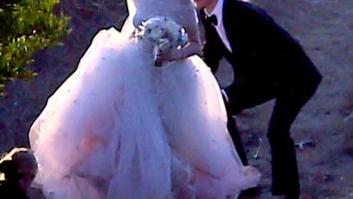 Anne Hathaway confirma embarazo y publica una foto suya en bikini