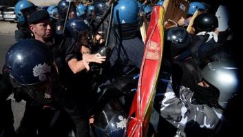 Miles de estudiantes protestan en Italia contra los recortes y la clase política (VÍDEOS, FOTOS)