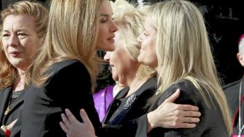 Fíjate bien en sus manos: lo llevan todos en la familia de la infanta Cristina y está dando que hablar