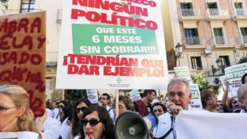 La Generalitat paga los 99 millones que debía a las farmacias catalanas, cerradas en protesta por la deuda