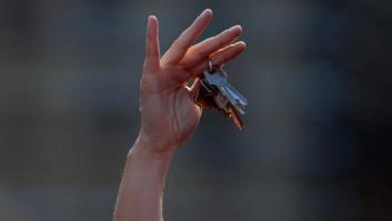 Familias en proceso de desahucio: "Dependemos de la 'bondad' de los bancos hasta para comprar el pan"