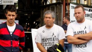 El futbolista del Barcelona David Villa apoya a los mineros encerrados en el pozo Candín