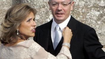 Afectados por las preferentes protestan en Galicia en la boda del hijo de Gallardón (FOTOS)