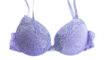 Tres motivos por los que deberían hacer sujetadores para hombres con pechos