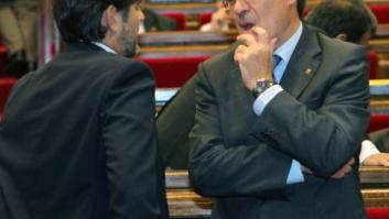 El Parlament aprueba convocar una consulta soberanista en la próxima legislatura y el Gobierno dice que la parará