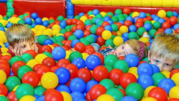 Las piscinas de bolas son un nido de gérmenes