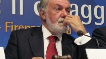 Mayor Oreja cree que tener más hijos es "condición necesaria" para salir de la crisis