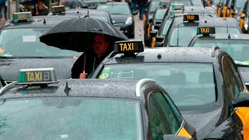 Los taxistas de Madrid rechazan la oferta de la Comunidad como una "broma" y mantienen la huelga indefinida