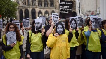 Una mujer saudí es condenada a 34 años de cárcel por tuitear