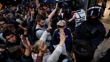Los CDR bloquean durante varias horas los accesos a la estación de Sants en Barcelona