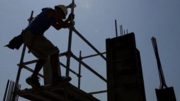 El paro baja en 33.956 personas en marzo, el menor recorte desde 2014