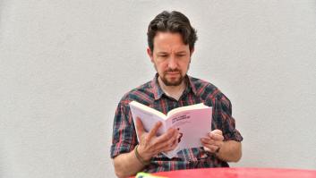 Un periodista de laSexta critica este rótulo de Telecinco sobre Pablo Iglesias e Irene Montero