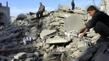 Israel intensifica su ataque y bombardea la franja palestina de Gaza por aire y mar