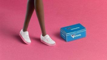 Barbie se baja del tacón por primera vez en 56 años para lucir calzado español (FOTOS)