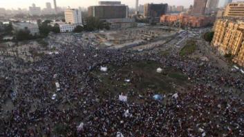 Miles de egipcios, en la calle contra su nuevo presidente, que pretende blindarse ante la Justicia