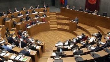 Navarra también desafía al Gobierno y pagará el equivalente a la extra suprimida a los funcionarios