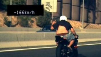 Detenido un motorista en Madrid tras hacer un gesto obsceno a un radar cuando circulaba a 166 km/h