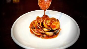Almejas en salsa arrabiata