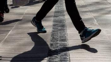 Cuatro jóvenes causan daños en el memorial a las víctimas de los atentados del 17-A en Barcelona