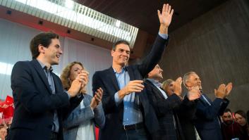 El guante blanco de Pedro Sánchez y la procesión del Santo Entierro