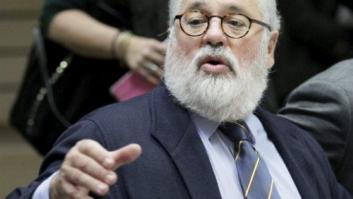 Arias Cañete, un consejero andaluz y dos sindicalistas se quedan encerrados en un ascensor
