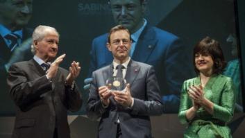 El alcalde de Amberes niega a sus funcionarios llevar "ropa gay" o velo islámico