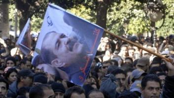 Asesinan en la puerta de su casa al opositor tunecino Belaid