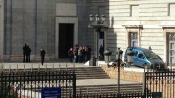 La Policía desactiva un artefacto explosivo en la Catedral de la Almudena