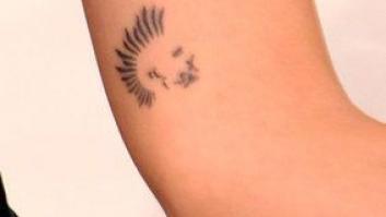 Pedroche estalla contra los que la llaman "guarra" por el vestido que ha llevado a 'Zapeando'