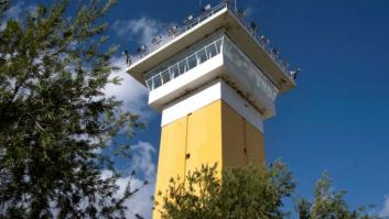 Un preso se corta el cuello para no salir de la cárcel por no tener donde ir