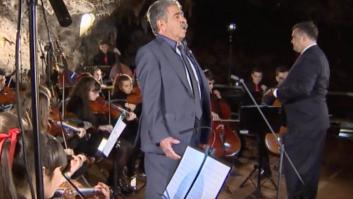 Miguel Ángel Revilla felicita la Navidad con este villancico: lo da todo