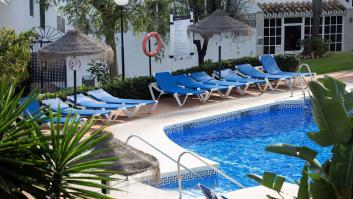 Reabre la piscina de Mijas en la que murieron un padre y sus dos hijos al cumplir la normativa