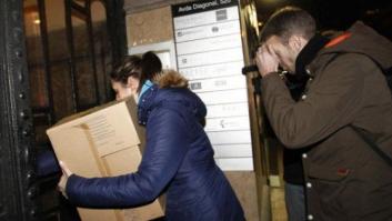 Libertad con cargos para el propietario de Método 3 y tres trabajadores