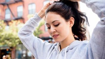 Por qué te duele la cabeza cuando te pones coleta alta