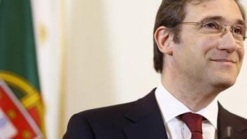 Portugueses piden facturas en nombre del primer ministro, Passos Coelho, como forma de protesta