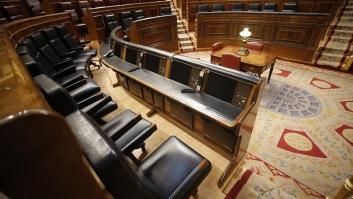 Un banco azul más largo y con carácter económico