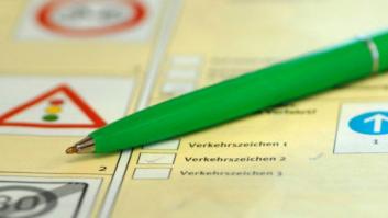 Detenidos los dueños de una autoescuela que garantizaban el aprobado previo pago de 3.000 euros