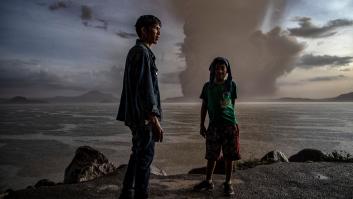 El volcán Taal ya ha desplazado a 30.000 personas y amenaza con una "erupción explosiva"