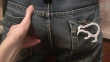 Facebook se llena en Eslovaquia de fotos de manos en las nalgas como muestra de apoyo a Peter Sagan (FOTOS)