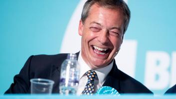 Nigel Farage le dice "contigo no, bicho" a Salvini y Le Pen