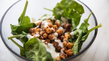 Los autores del mítico desastre de la paella vuelven a hacer historia con otra foto cinco meses después