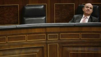 Guindos augura que el paro bajará en 650.000 personas en 2015 a dos meses de las elecciones