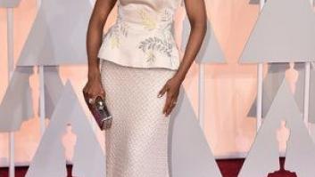 El abrazo de oso de Jennifer Aniston a Emma Stone en los Oscar 2015 (VÍDEO)