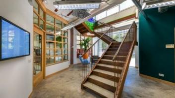 Entra y cotillea las nuevas oficinas de Facebook en Madrid