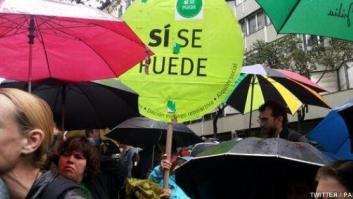 Decenas de miembros de la PAH en Barcelona hacen un escrache a Jorge Moragas (FOTOS)