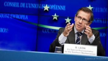 Bernardino León: "La UE quiere apoyar militarmente a los rebeldes sirios, pero no que las armas se vuelvan contra nosotros"