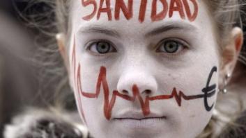 Profesionales sanitarios consultan a los madrileños su opinión sobre la privatización