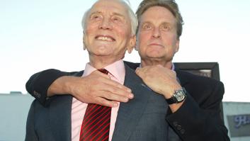 Lee íntegra la emocionante carta de despedida de Michael Douglas a Kirk Douglas